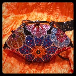 Dazzling Fan-Shaped Minaudière Floral Clutch
